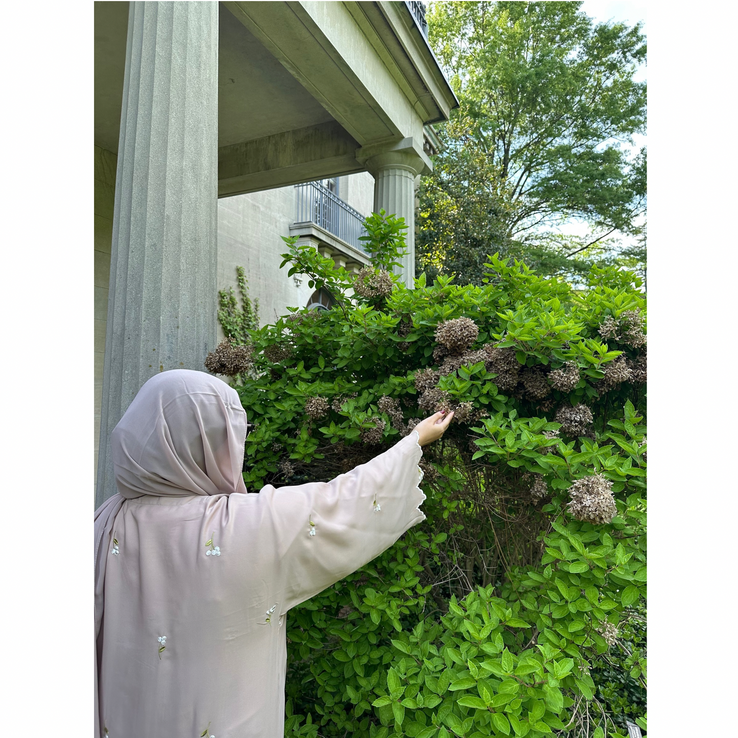 Asiyah in Beige