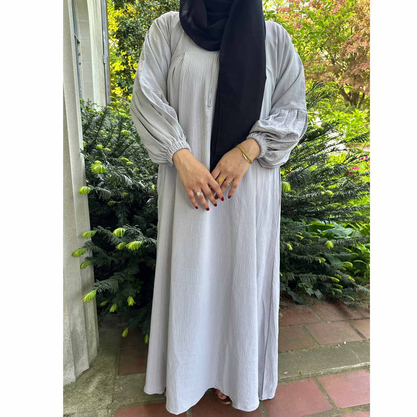 Aisha in Light Gray
