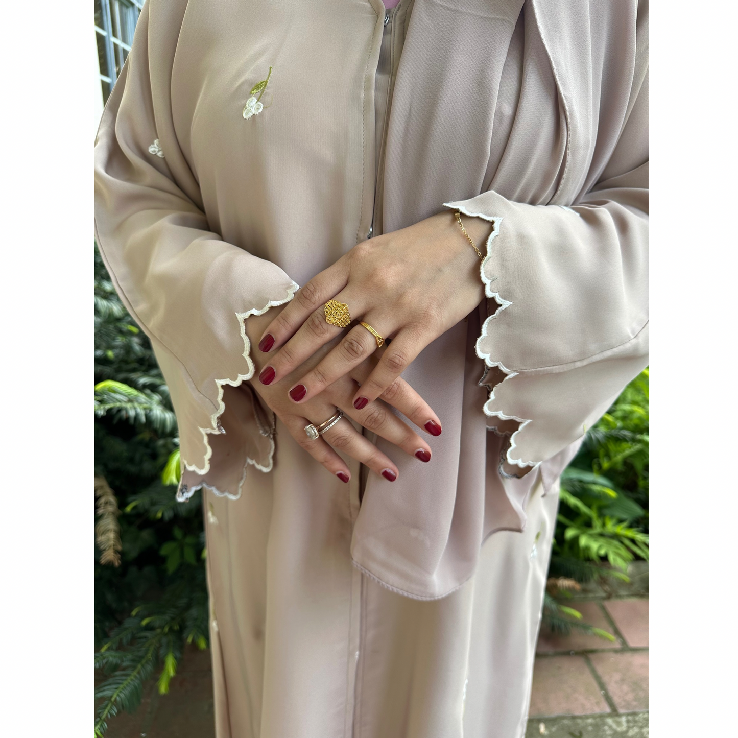 Asiyah in Beige