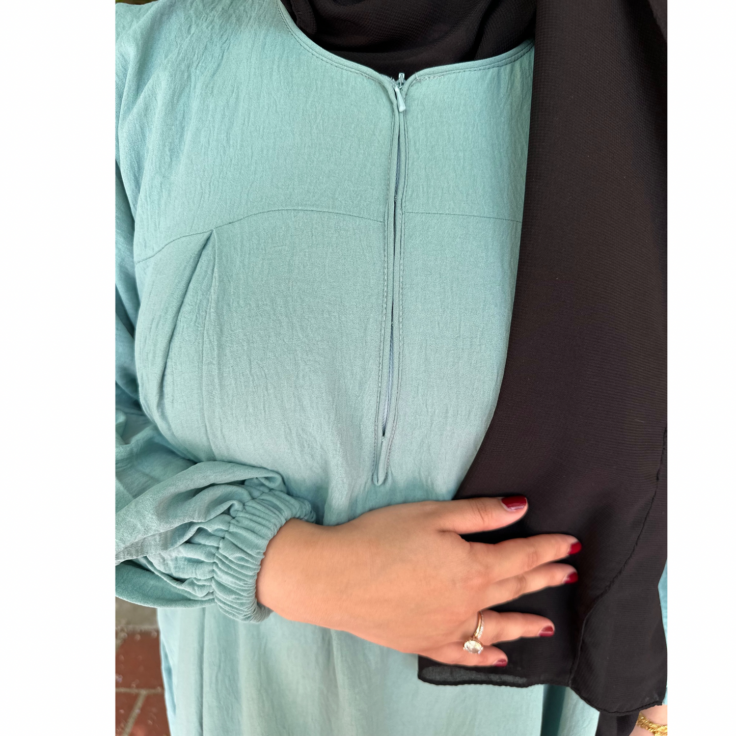 Aisha in Mint