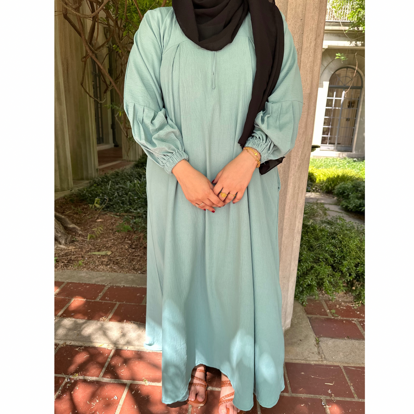 Aisha in Mint