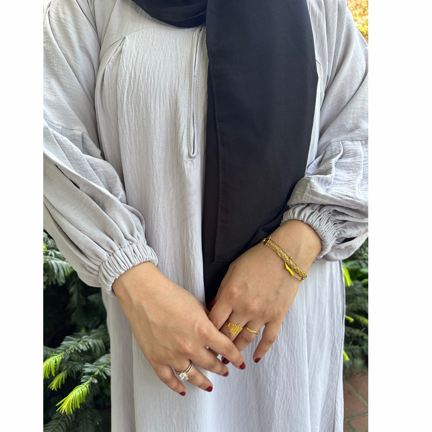 Aisha in Light Gray